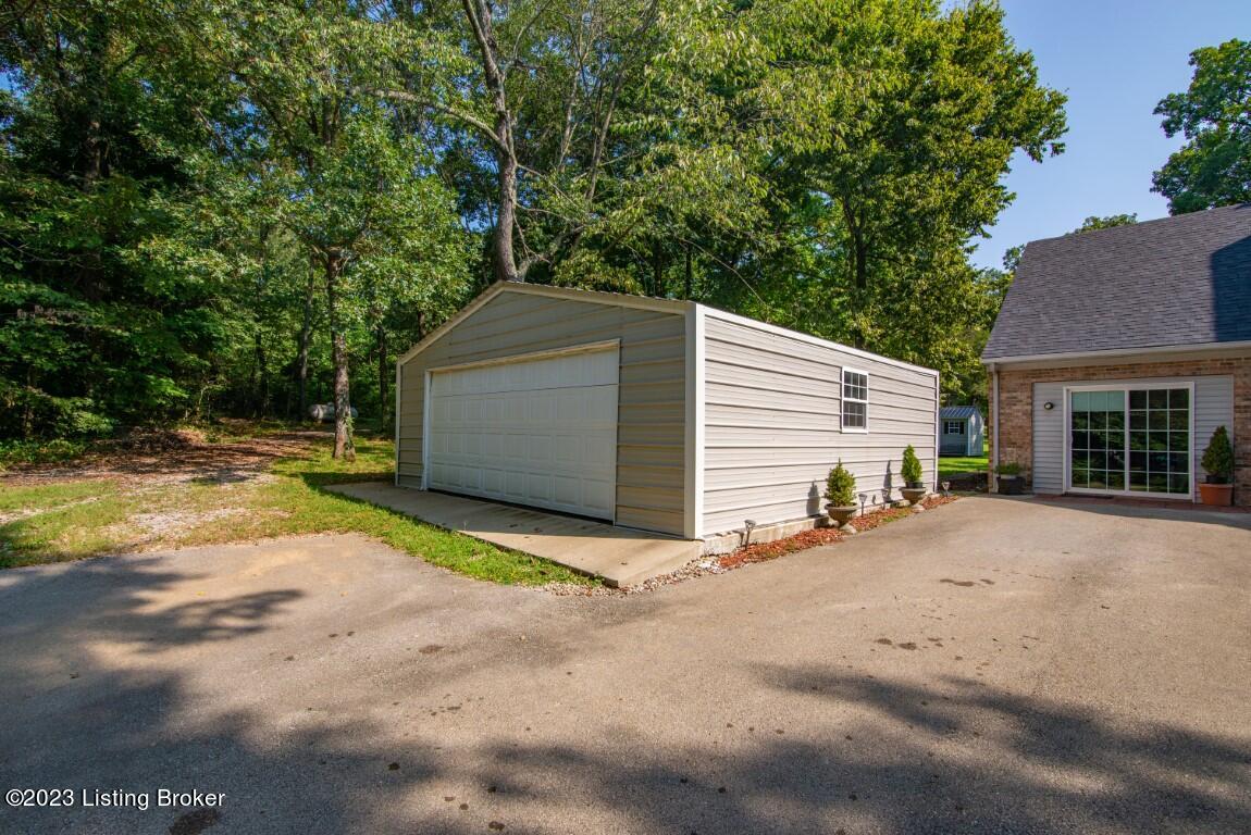 230 Barwater Road Brandenburg, KY 40108 - Photo 10 of 39 230 Barwater Rd-10