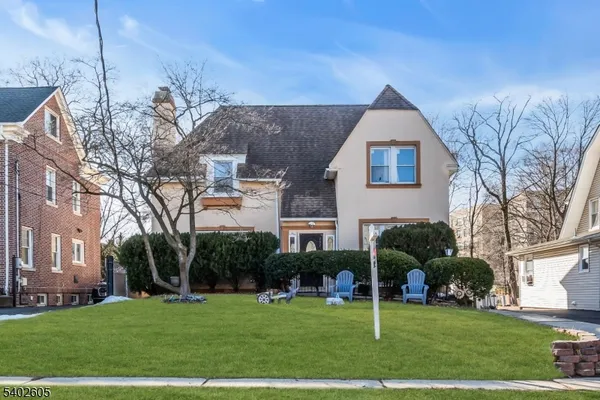 $725,000 | 297 Hamilton Place, Hackensack, NJ 07601