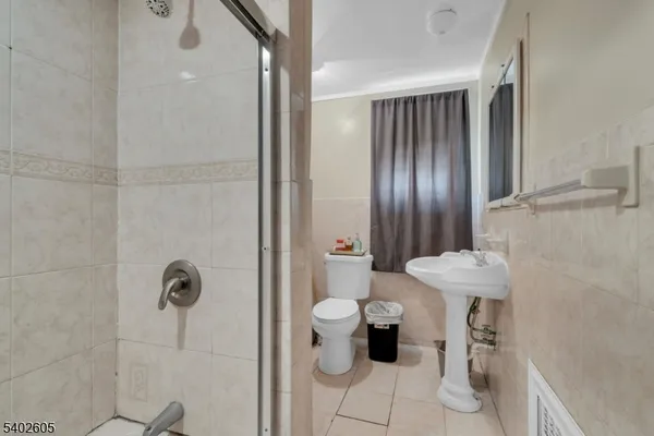 $725,000 | 297 Hamilton Place, Hackensack, NJ 07601