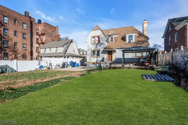 $725,000 | 297 Hamilton Place, Hackensack, NJ 07601