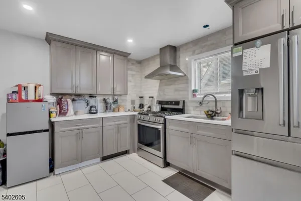 $725,000 | 297 Hamilton Place, Hackensack, NJ 07601