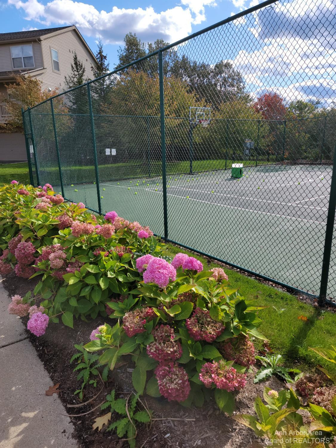 2765 Barclay Way Ann Arbor, MI 48105 - Photo 26 of 30 Photo 37