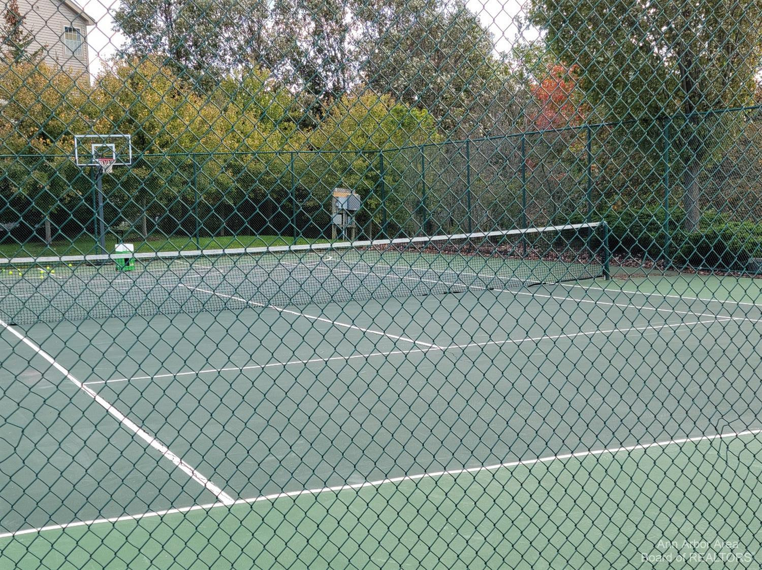 2765 Barclay Way Ann Arbor, MI 48105 - Photo 27 of 30 Photo 38