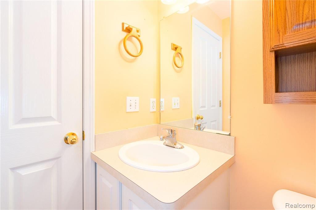 7977 Jeremy Road Belleville, MI 48111 - Photo 14 of 40