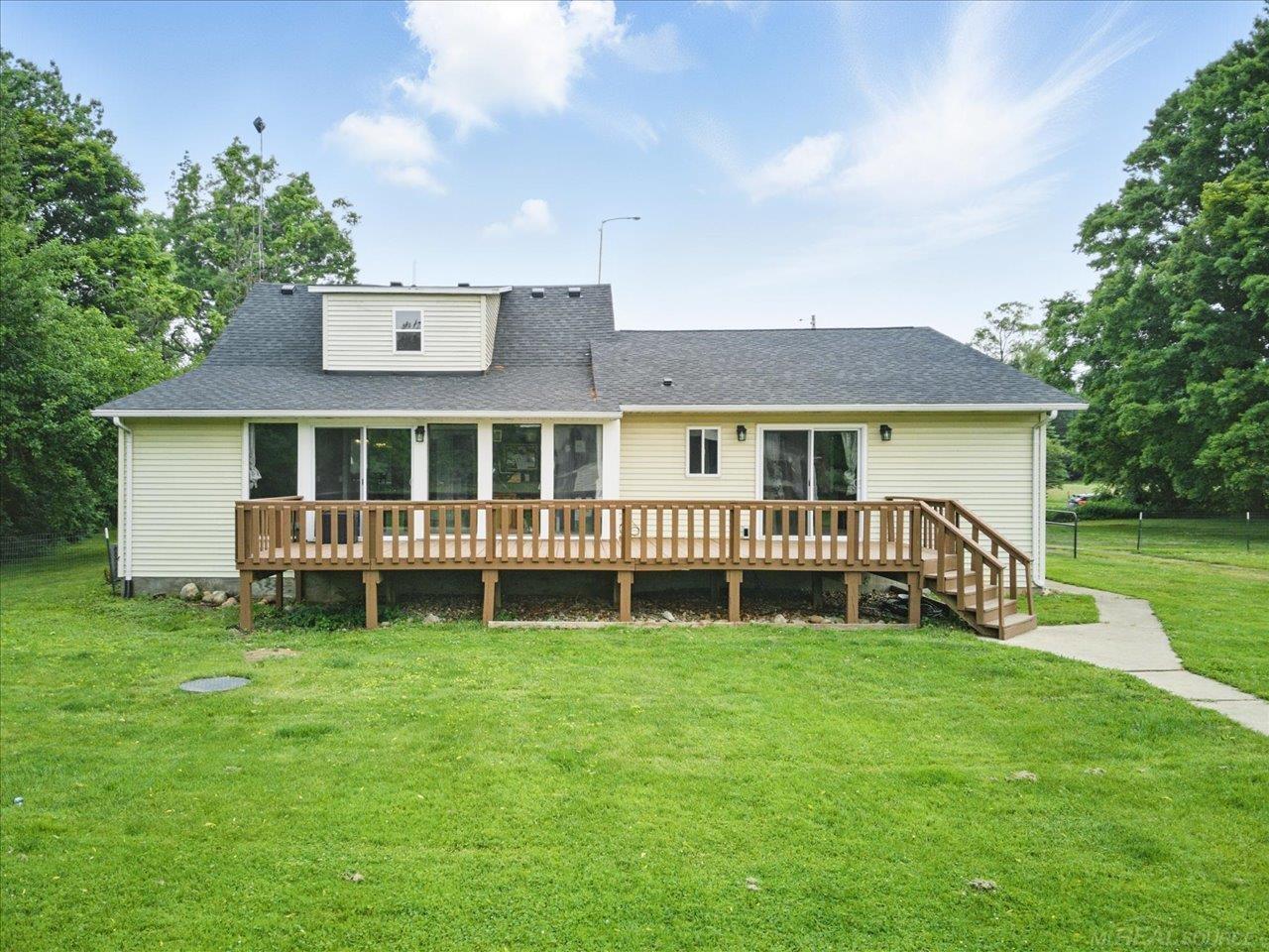13485 South Block Road Birch Run, MI 48415 - Photo 36 of 61 50205356-c0931c05-148e-45d9-9ee7-d8e3c4d16f02.JPG