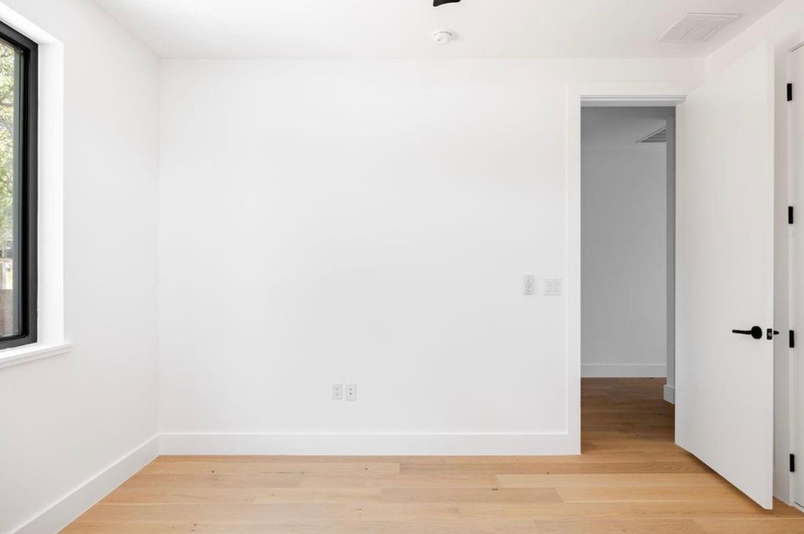 1311 Deloney Street Austin, TX 78721 - Photo 25 of 39