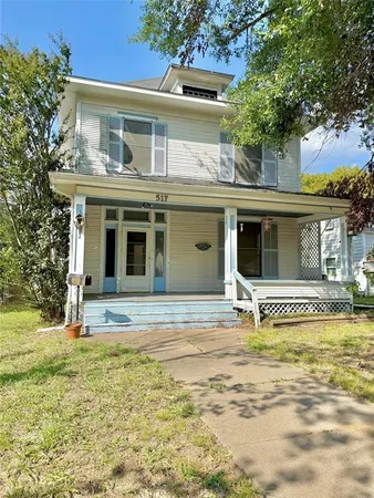 $1,900 | 517 West Hull Street, Denison, TX 75020