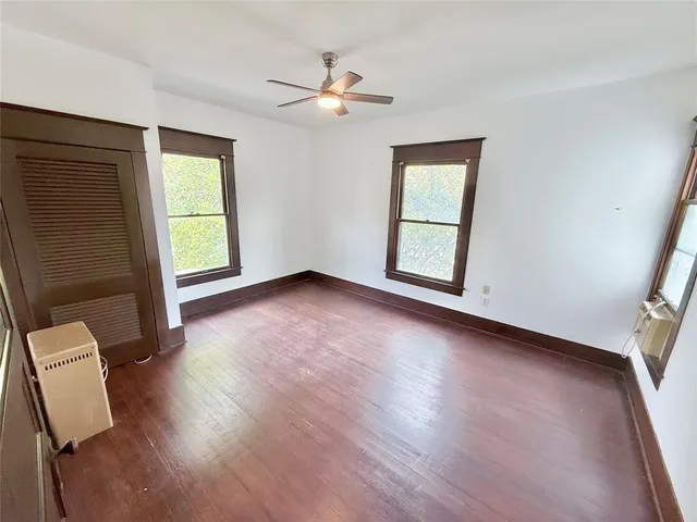 $2,000 | 517 West Hull Street, Denison, TX 75020