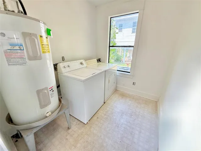 $2,000 | 517 West Hull Street, Denison, TX 75020