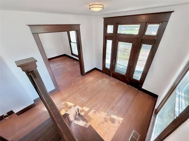 $2,000 | 517 West Hull Street, Denison, TX 75020