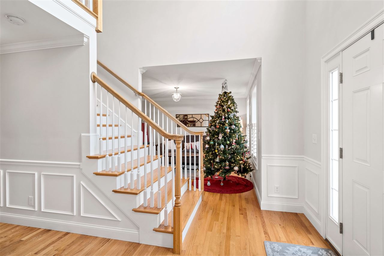 91 Drummer Road Pelham, NH 03076 - Photo 11 of 38 Gallery Image 11
