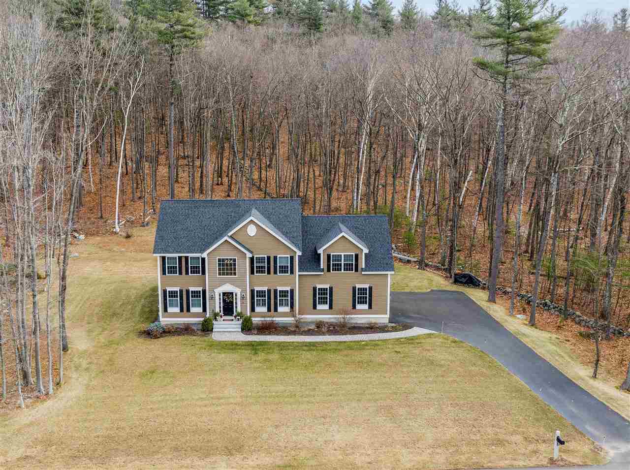 91 Drummer Road Pelham, NH 03076 - Photo 4 of 38 Gallery Image 4