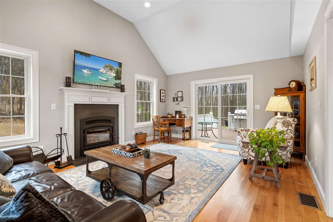 91 Drummer Road Pelham, NH 03076 - Photo 10 of 38 Gallery Image 10