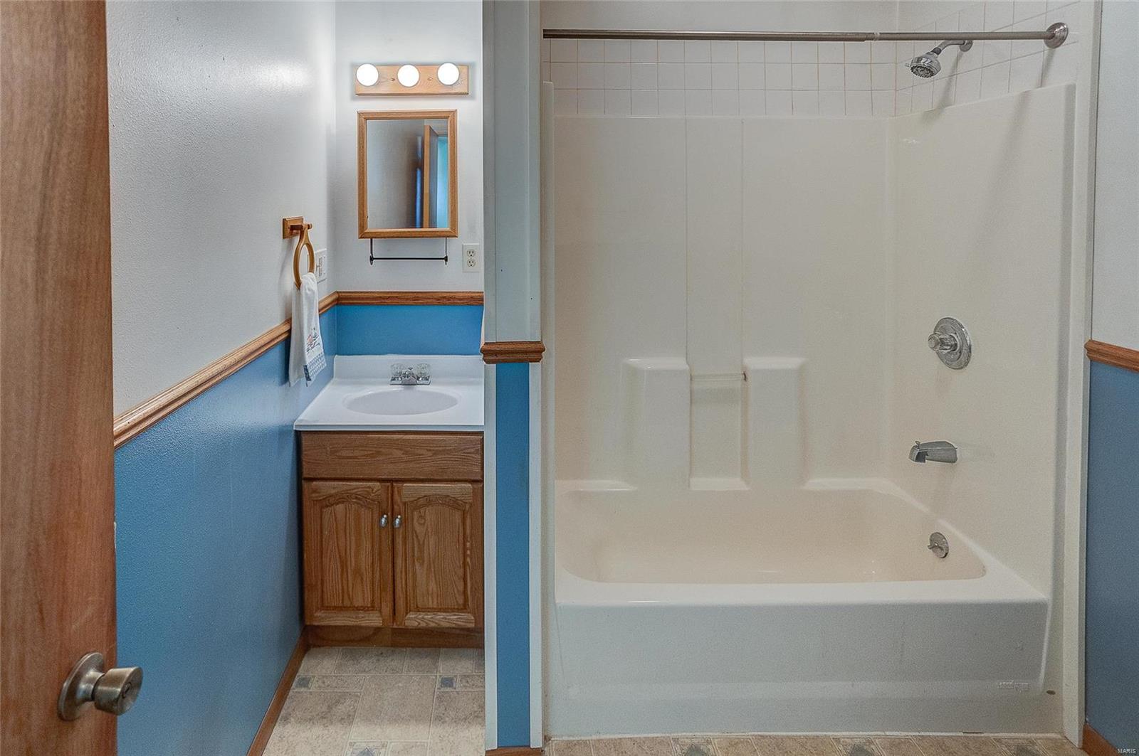 1041 Danforth Street Alton, IL 62002 - Photo 12 of 26
