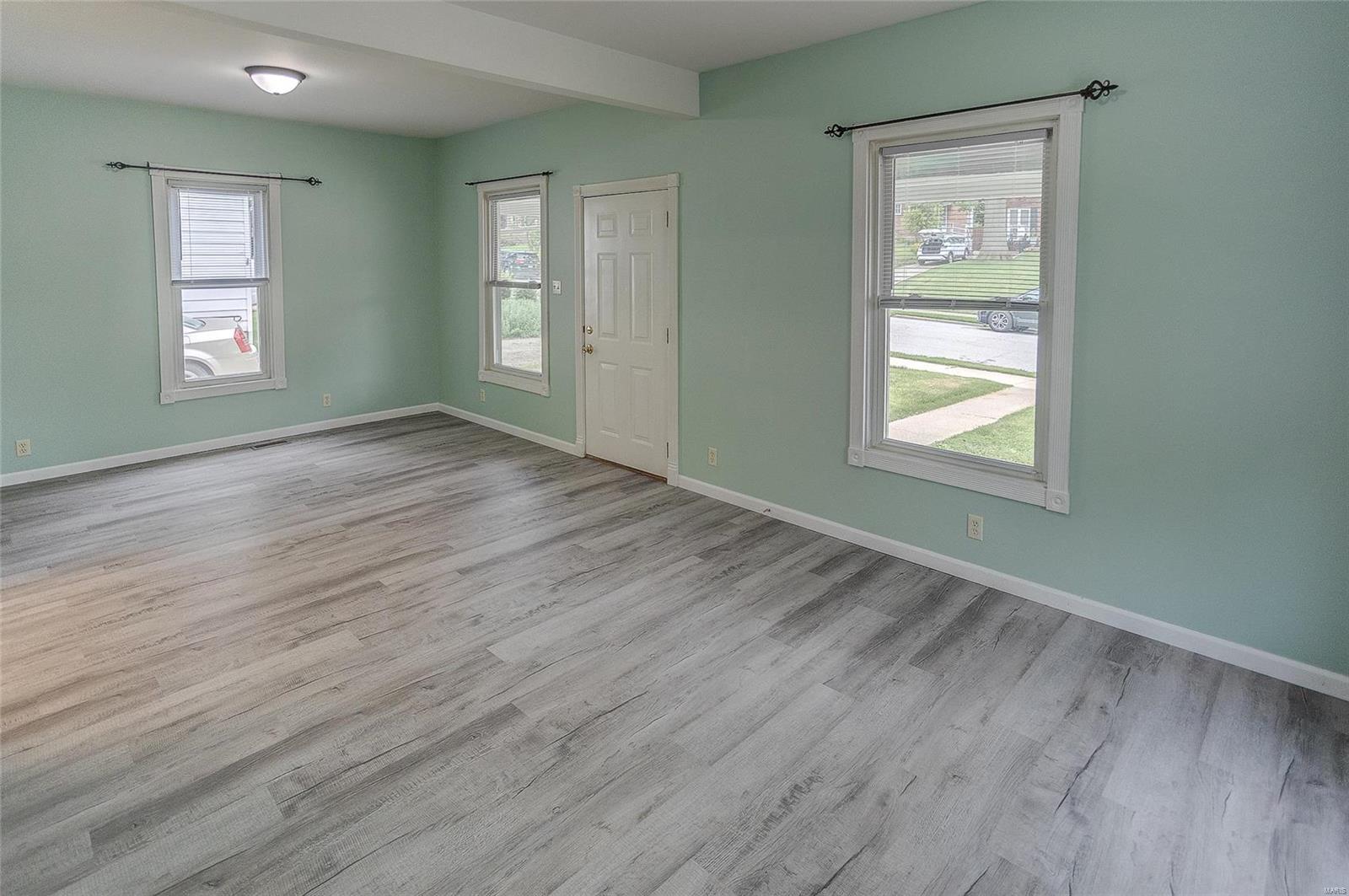 1041 Danforth Street Alton, IL 62002 - Photo 4 of 26