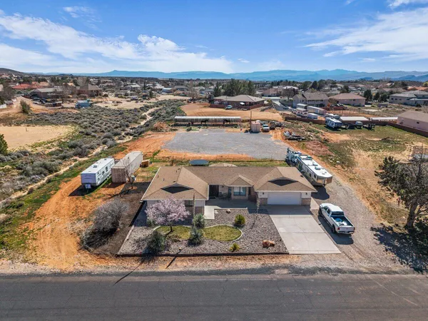 $699,999 | 1865 West 5745 North, St. George, UT 84770