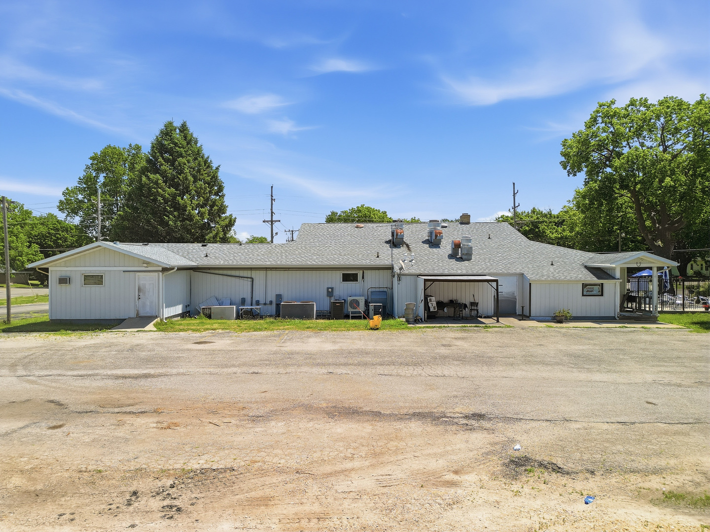 707 Freeport Road Sterling, IL 61081 - Photo 13 of 49