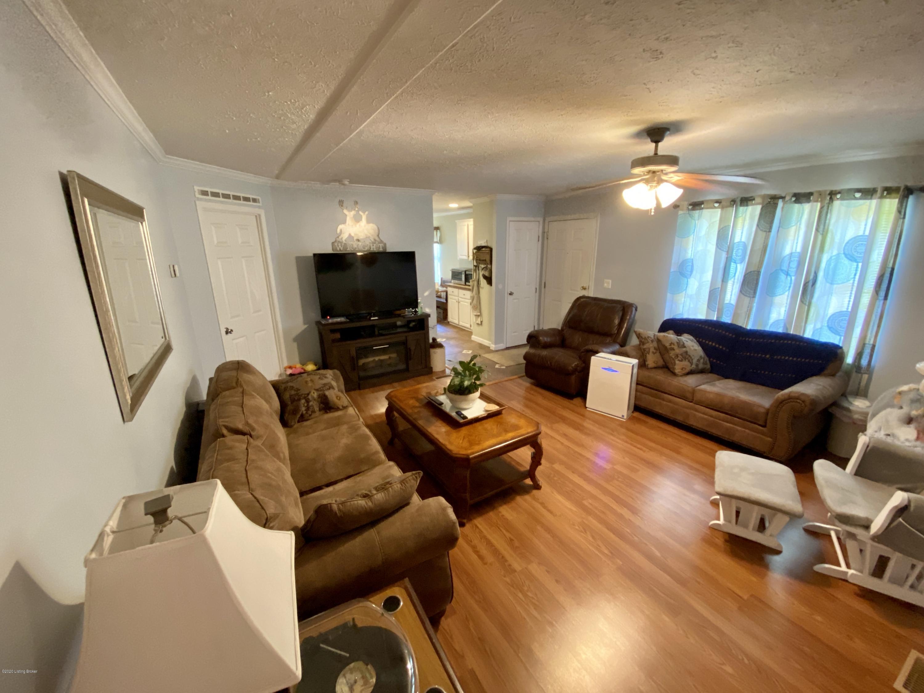 1672 East Prong Locust Road Milton, KY 40045 - Photo 11 of 27 7A3BAAE6-4BFA-4683-B743-1DA199796D88