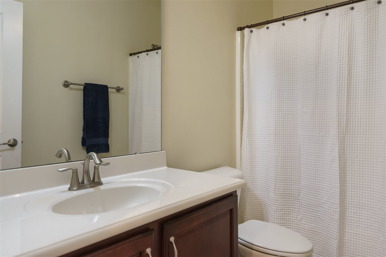 5622 Wade Park Boulevard Raleigh, NC 27607 - Photo 18 of 25 BATHROOM ON SECOND FLOOR OF HOME---PERFECT FOR THE SECONDARY BEDROOMS TO SHARE! BATHROOM