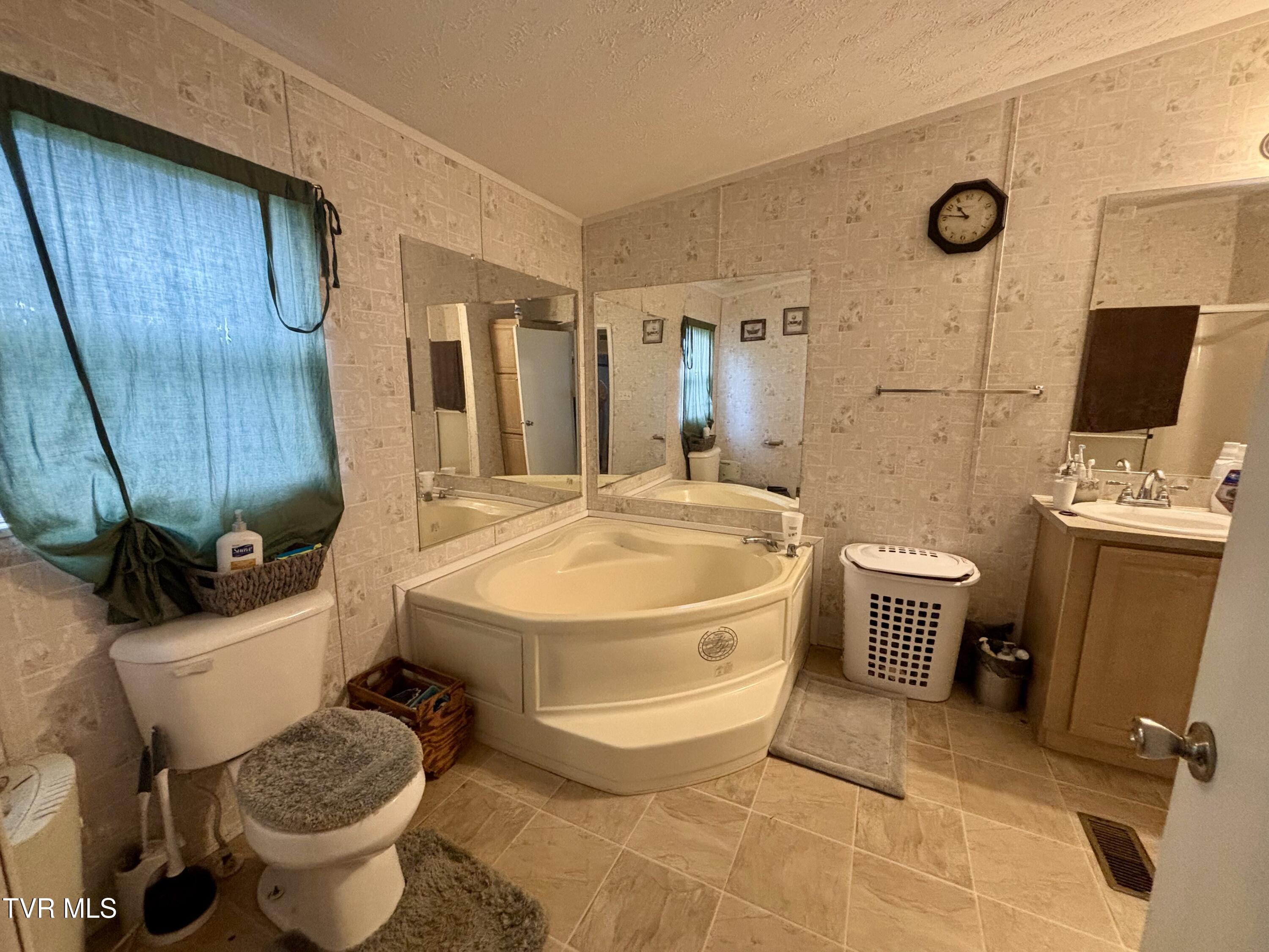 37839 Wilderness Road Jonesville, VA 24263 - Photo 14 of 23 IMG_1964