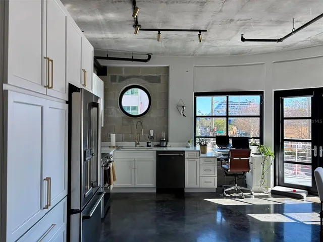 $3,250 | 1212 East Whiting Street, Unit 201, Tampa, FL 33602