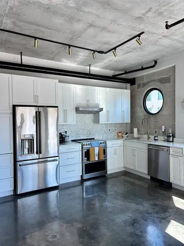 $3,250 | 1212 East Whiting Street, Unit 201, Tampa, FL 33602