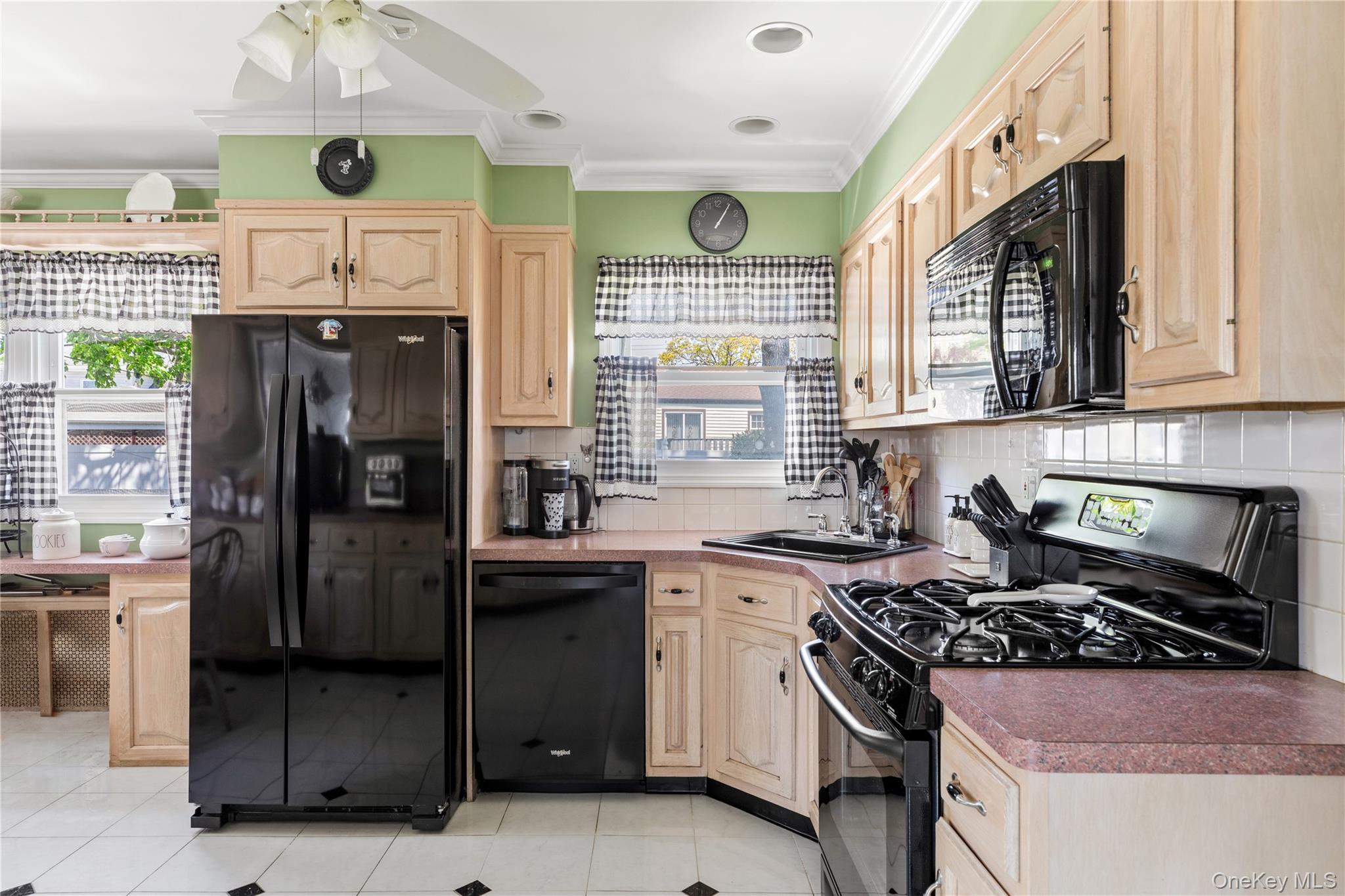 317 O'Connor Road North Babylon, NY 11703 - Photo 12 of 21