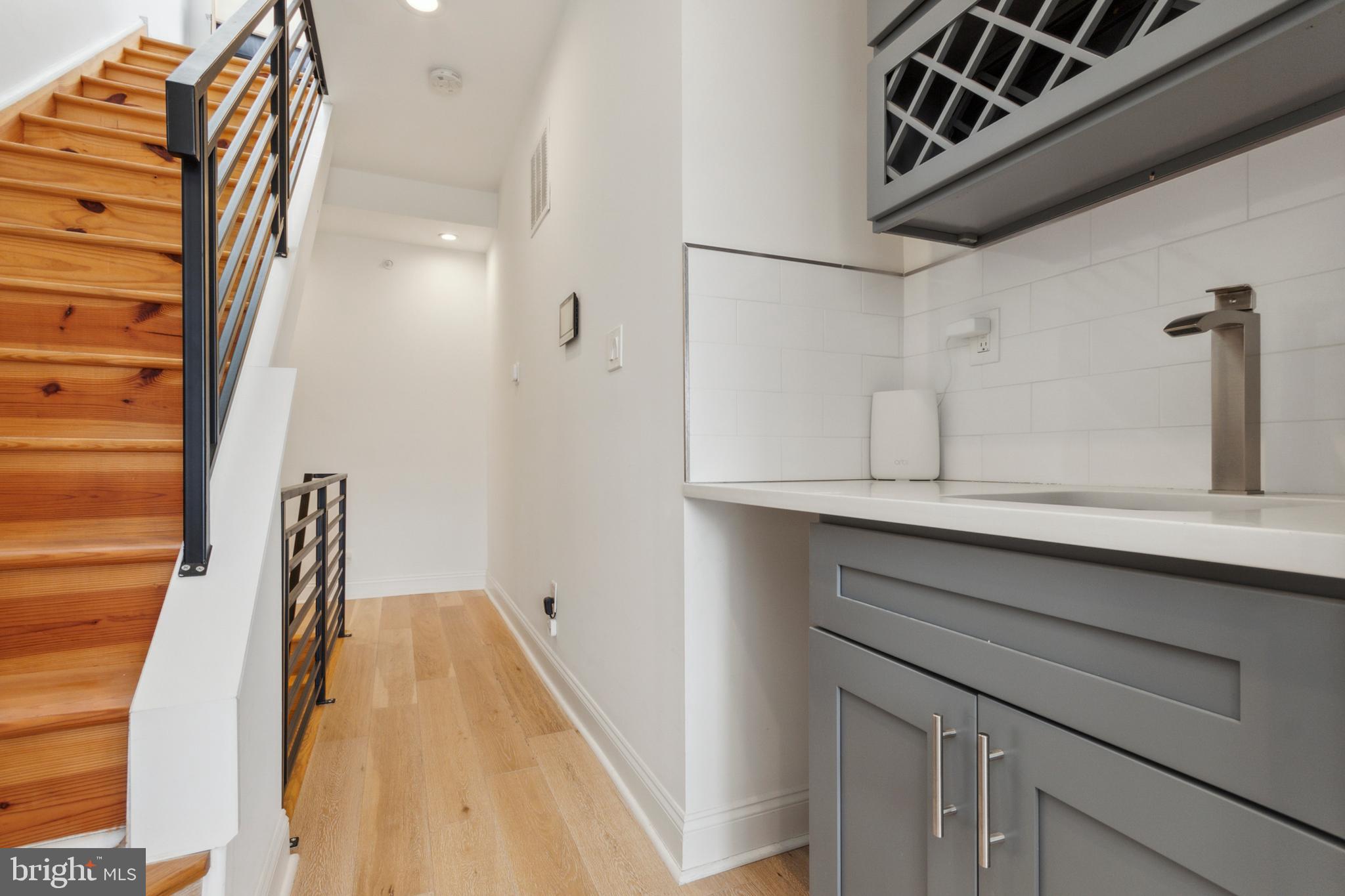2145 Cross Street Philadelphia, PA 19146 - Photo 24 of 25 3rd floor wet bar