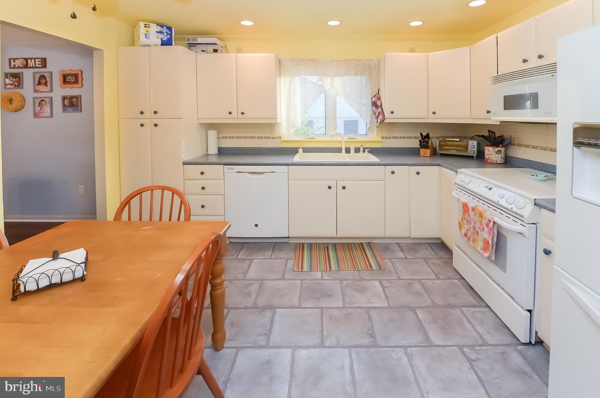8 Meadowlark Road Stratford, NJ 08084 - Photo 11 of 23