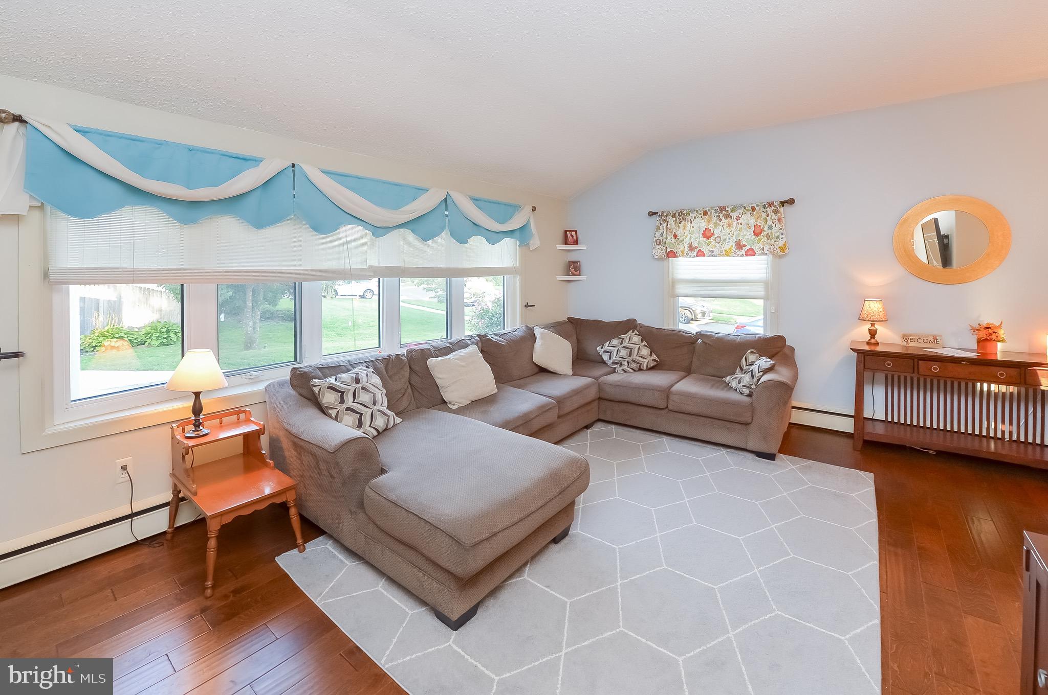 8 Meadowlark Road Stratford, NJ 08084 - Photo 3 of 23