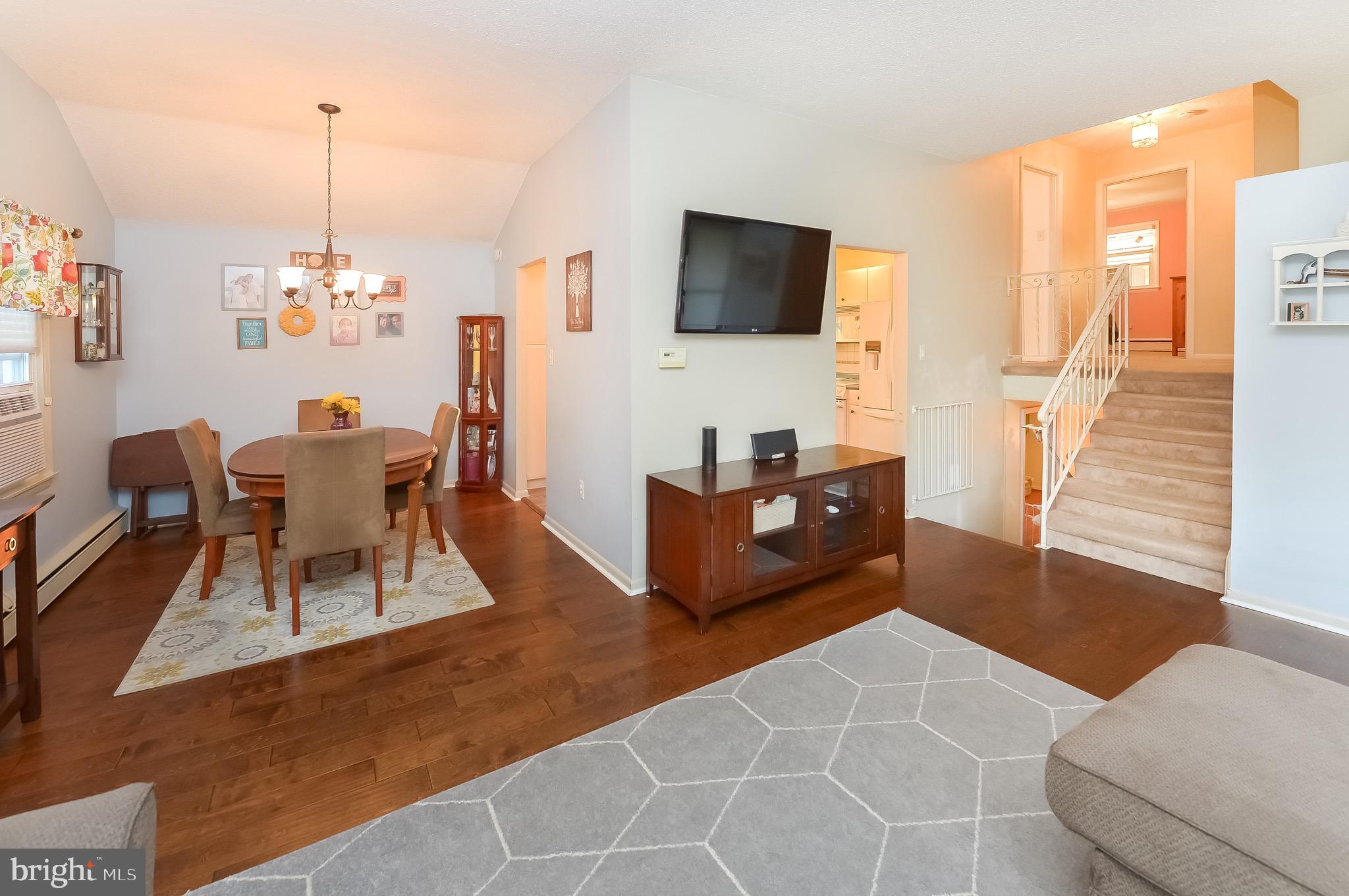 8 Meadowlark Road Stratford, NJ 08084 - Photo 4 of 23
