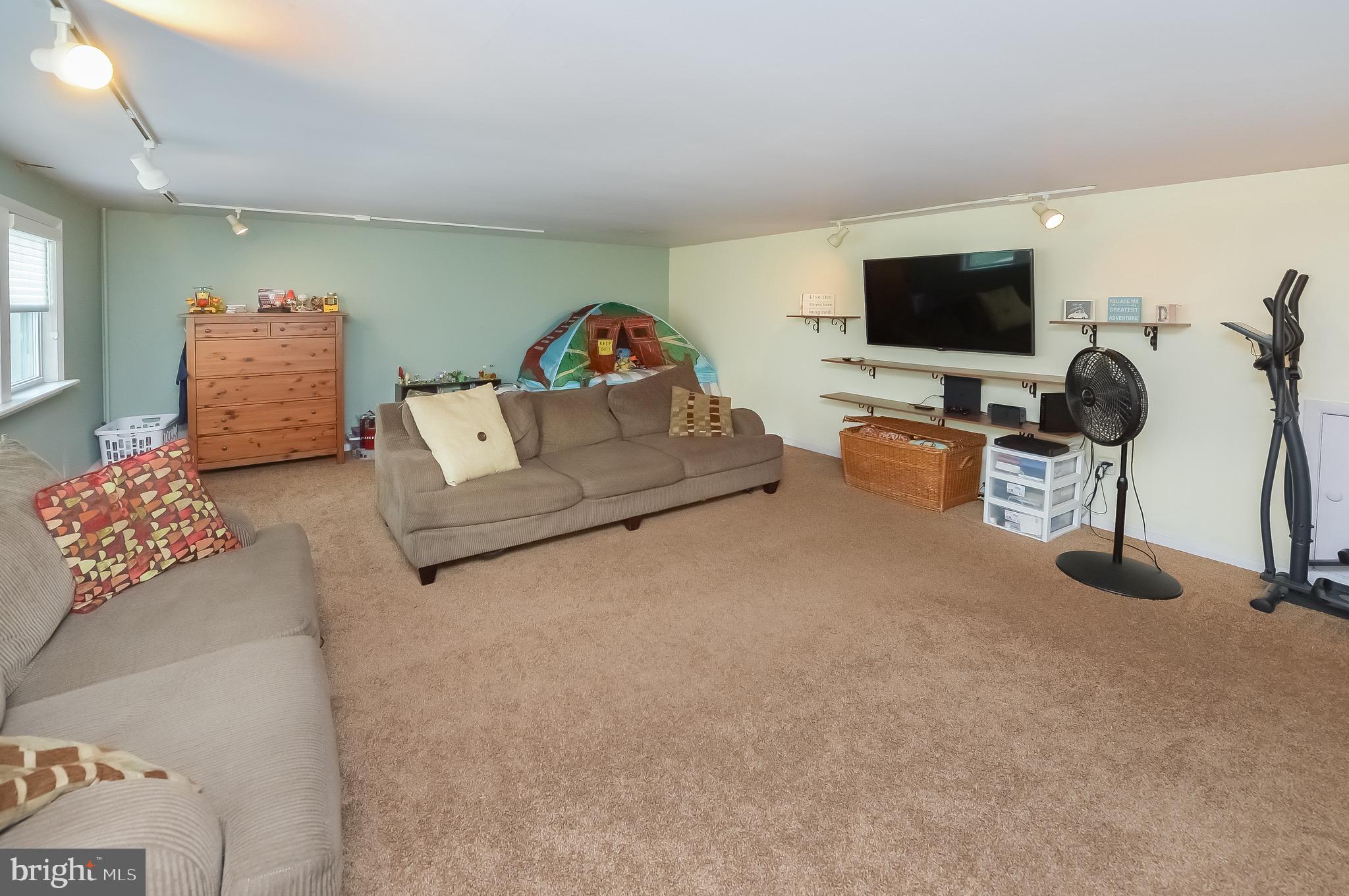 8 Meadowlark Road Stratford, NJ 08084 - Photo 9 of 23