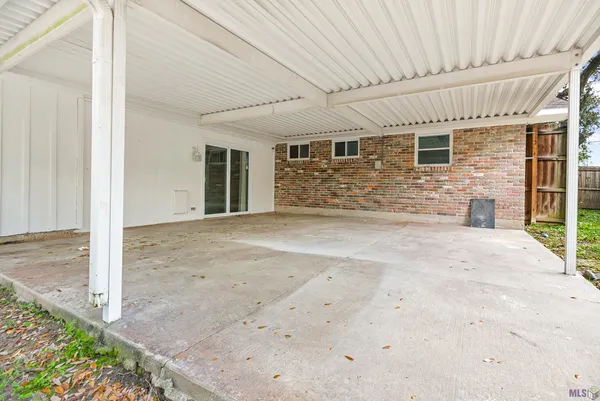 $210,000 | 15530 Tiger Bend Road, Baton Rouge, LA 70817