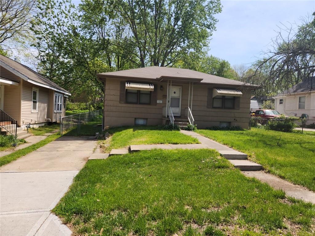 1405 South Cedar Ave  