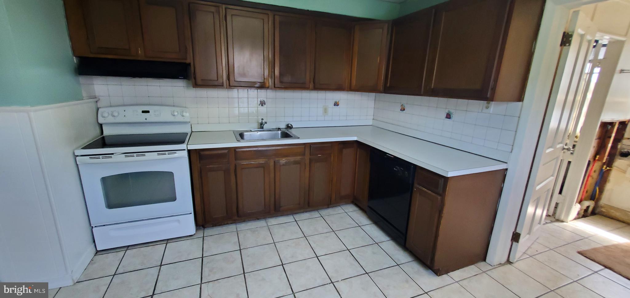 201 Ryers Avenue Cheltenham, PA 19012 - Photo 7 of 20 Gallery Image 7