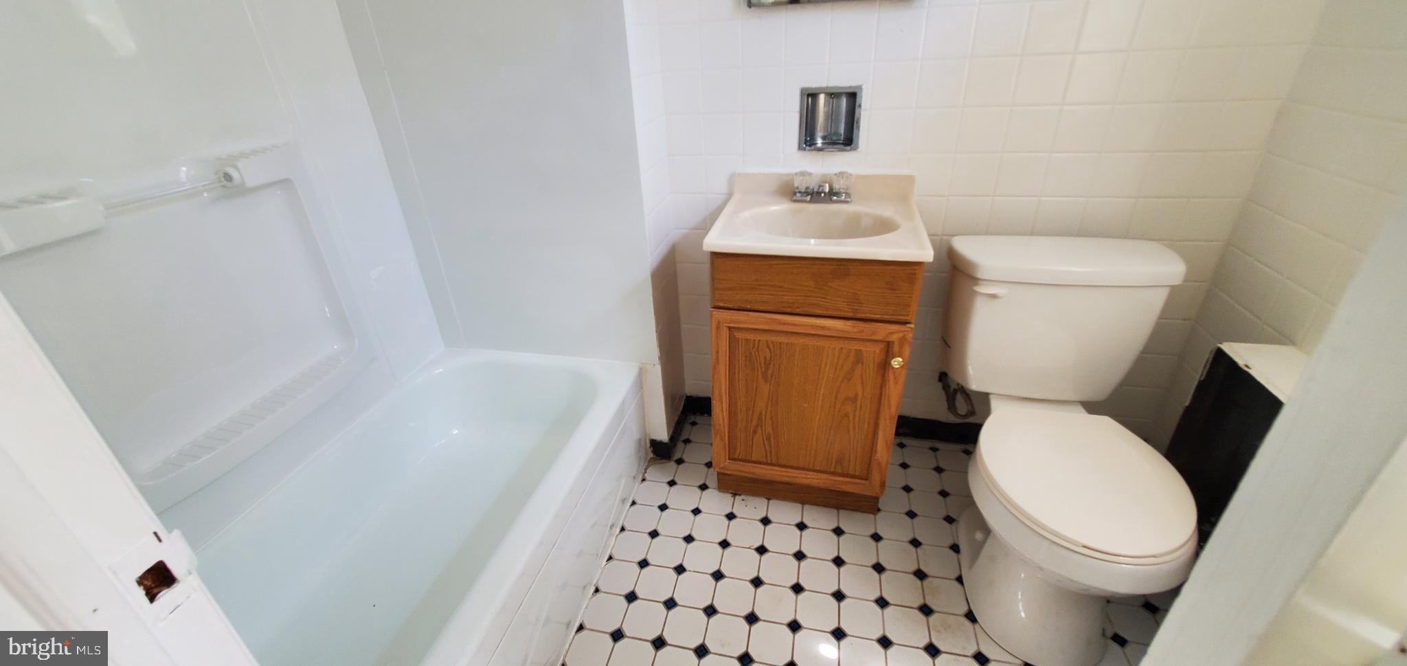 201 Ryers Avenue Cheltenham, PA 19012 - Photo 8 of 20 Gallery Image 8