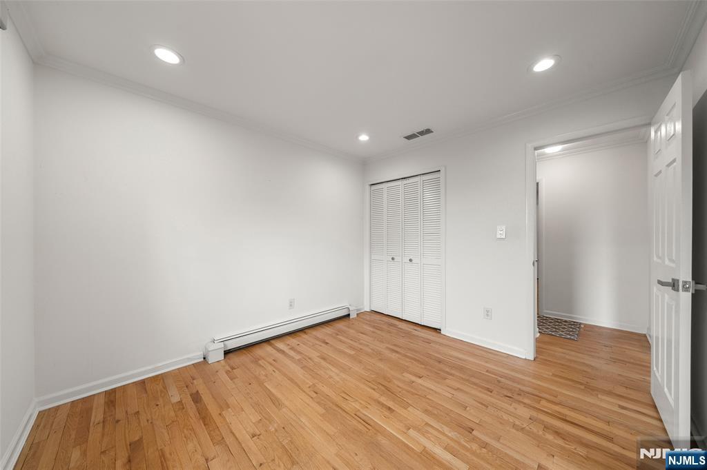 31 Hooks Lane Edgewater, NJ 07020 - Photo 22 of 31