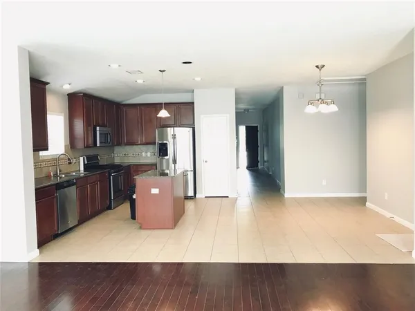 $2,390 | 2016 Leisure Lane, League City, TX 77573