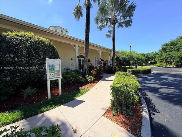 $2,850 | 4110 Northeast 22nd Court, Homestead, FL 33033