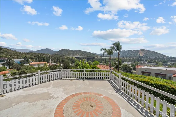 $1,095,000 | 649 Atkins Drive, Glendale, CA 91206