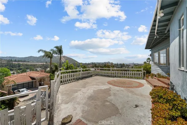 $1,095,000 | 649 Atkins Drive, Glendale, CA 91206