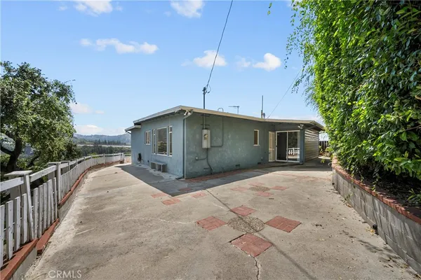 $1,095,000 | 649 Atkins Drive, Glendale, CA 91206