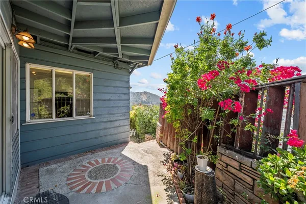 $1,095,000 | 649 Atkins Drive, Glendale, CA 91206