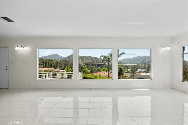 $1,095,000 | 649 Atkins Drive, Glendale, CA 91206