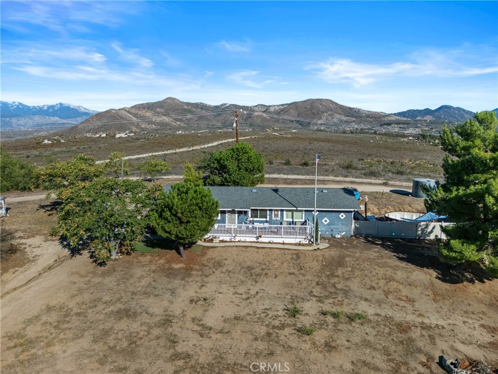 33945 Red Mountain Road Hemet, CA 92544 - Photo 13 of 30
