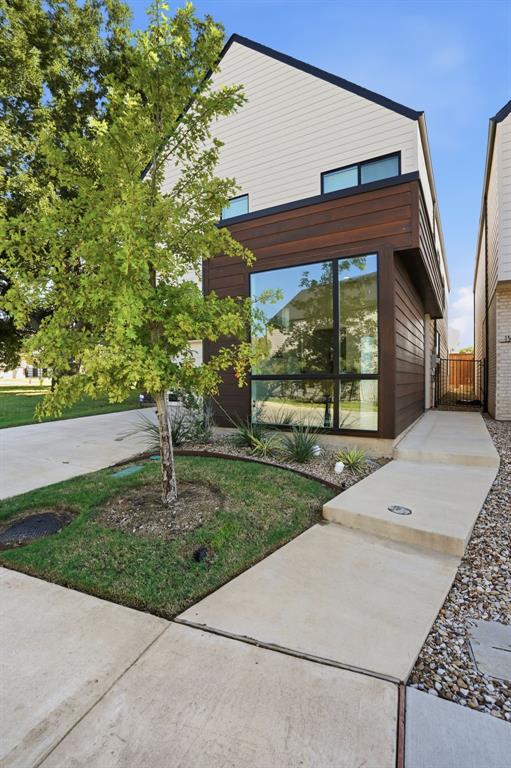 1301 Tillery Court Grapevine, TX 76051 - Photo 26 of 28 a backyard of a house with lots of green space