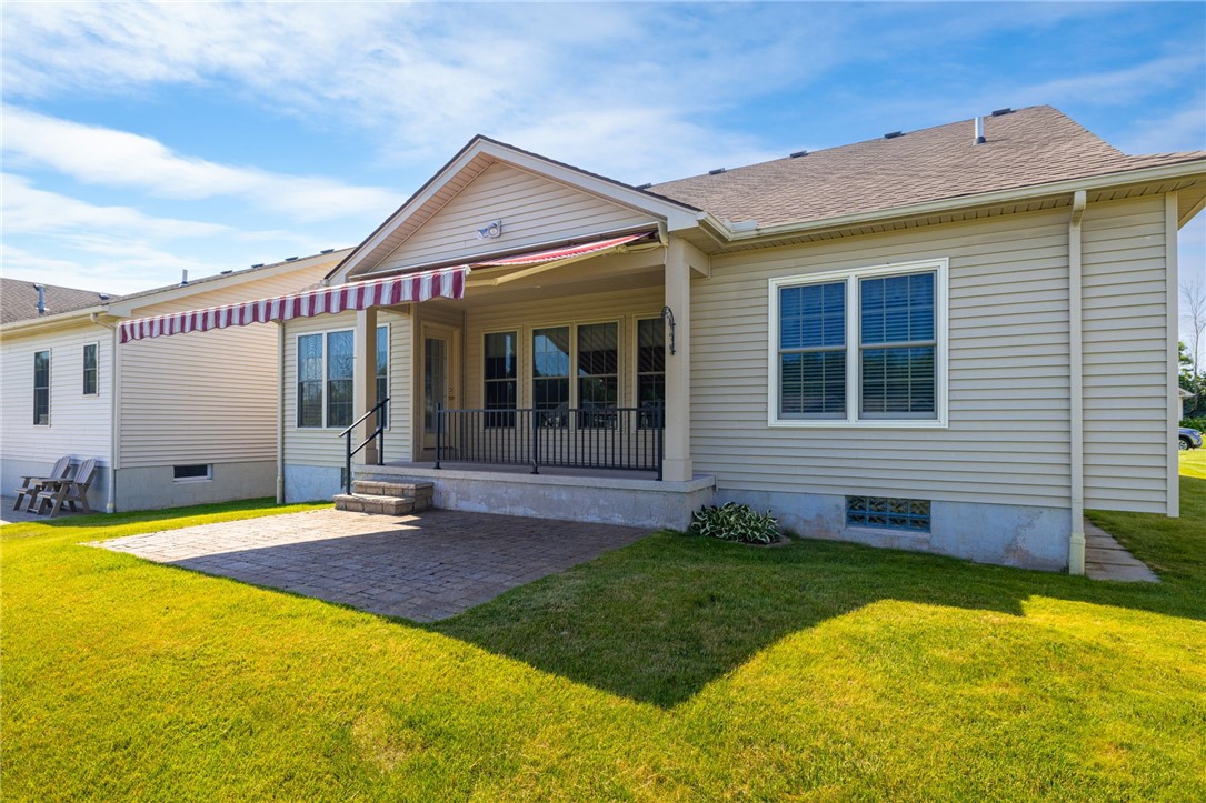 1219 Waterbrook Crossing Webster, NY 14580 - Photo 4 of 32