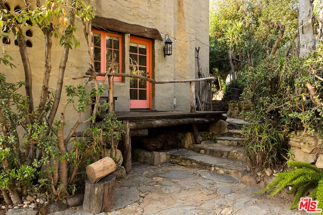 $9,900 | 1431 Avon Park Terrace, Los Angeles, CA 90026