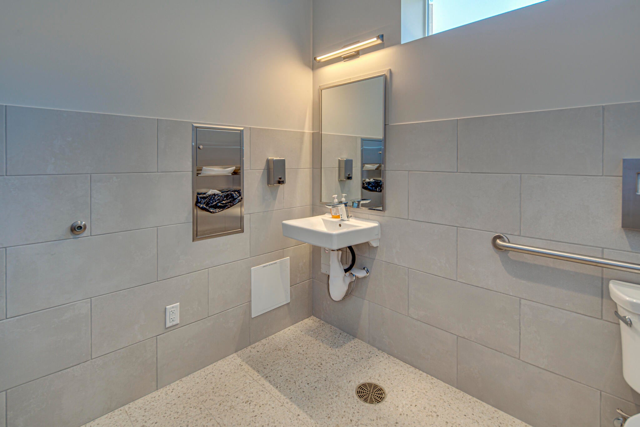 3811 Eagle Road Bend, OR 97701 - Photo 27 of 43 Restrooms with showers to rinse off after a work out or before you get into the pool.