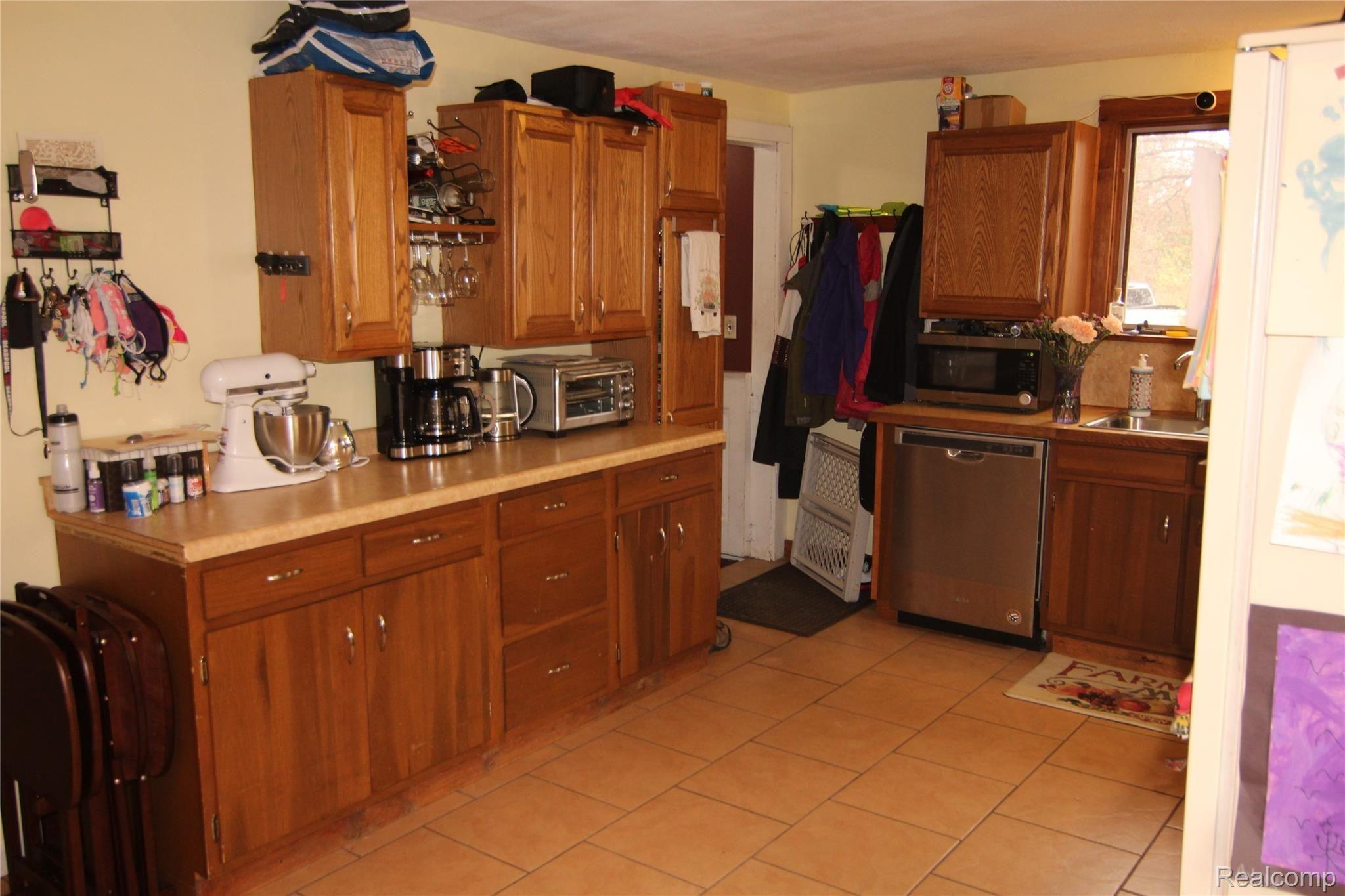 2823 Millville Road Lapeer, MI 48446 - Photo 15 of 33 IMG_2092.JPG